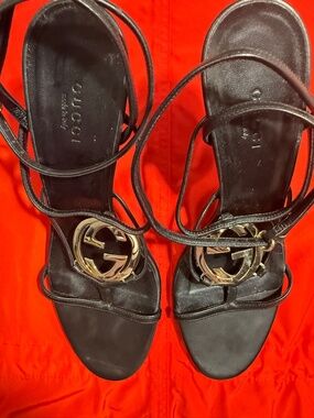 Gucci Vintage Black & Silver GG Strappy Leather Logo Sandal Heels